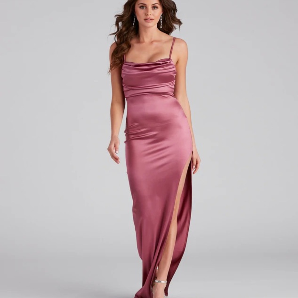 NWT Windsor rose ruched maxi dress. Small